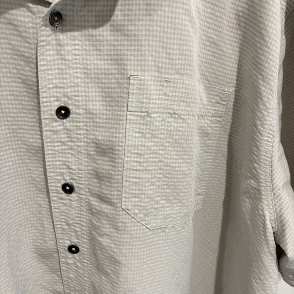 Royal Robbins Desert Pucker Dry Short Sleeve Button Up Shirt - Picture 2 of 9